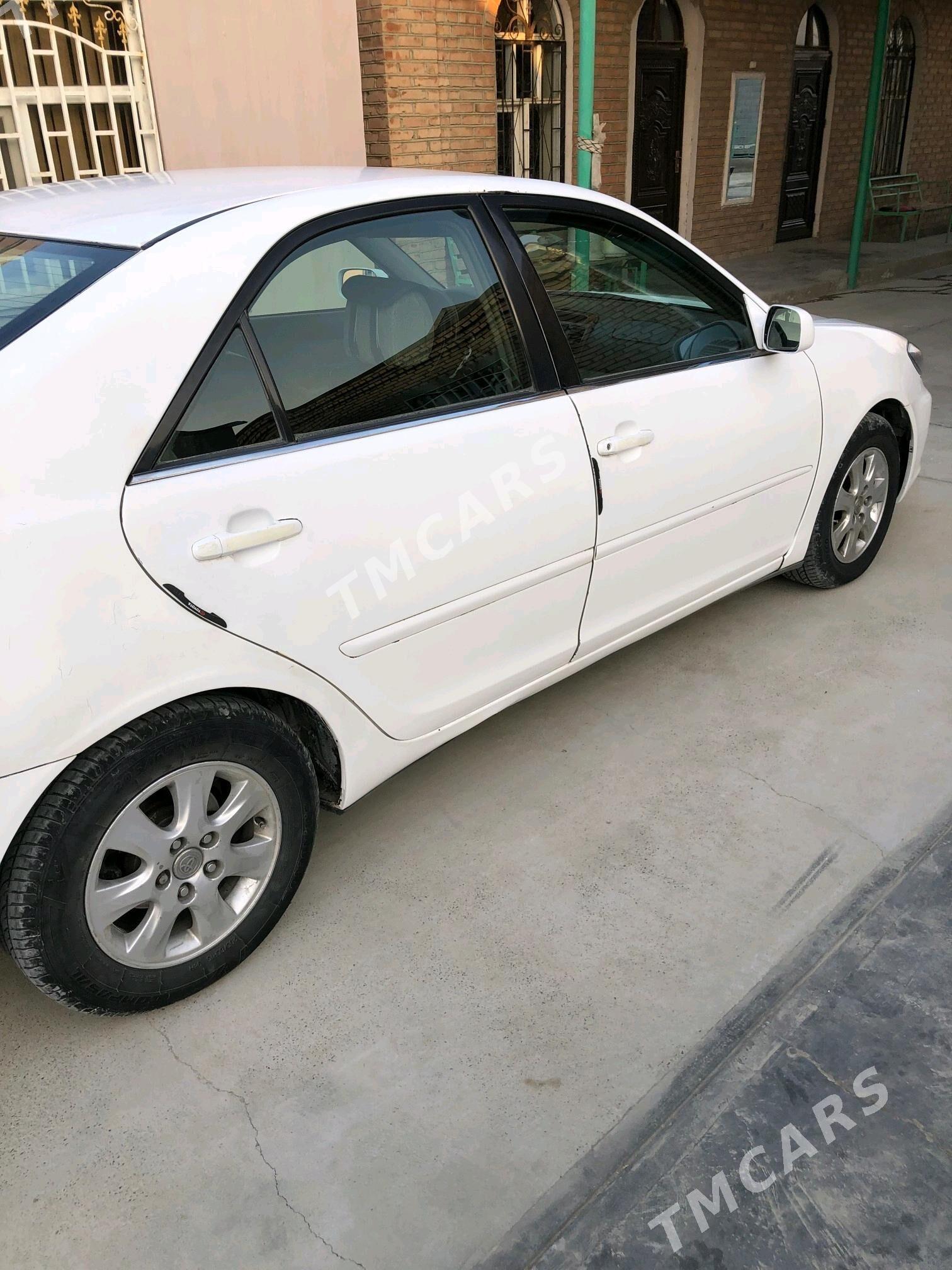 Toyota Camry 2002 - 140 000 TMT - Bäherden - img 3