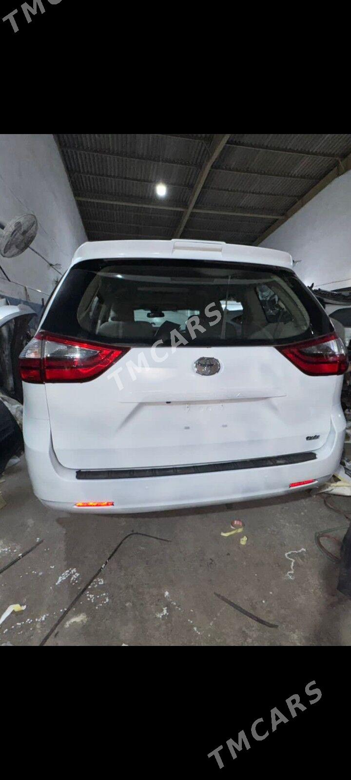 Toyota Sienna 2020 - 385 000 TMT - Aşgabat - img 2