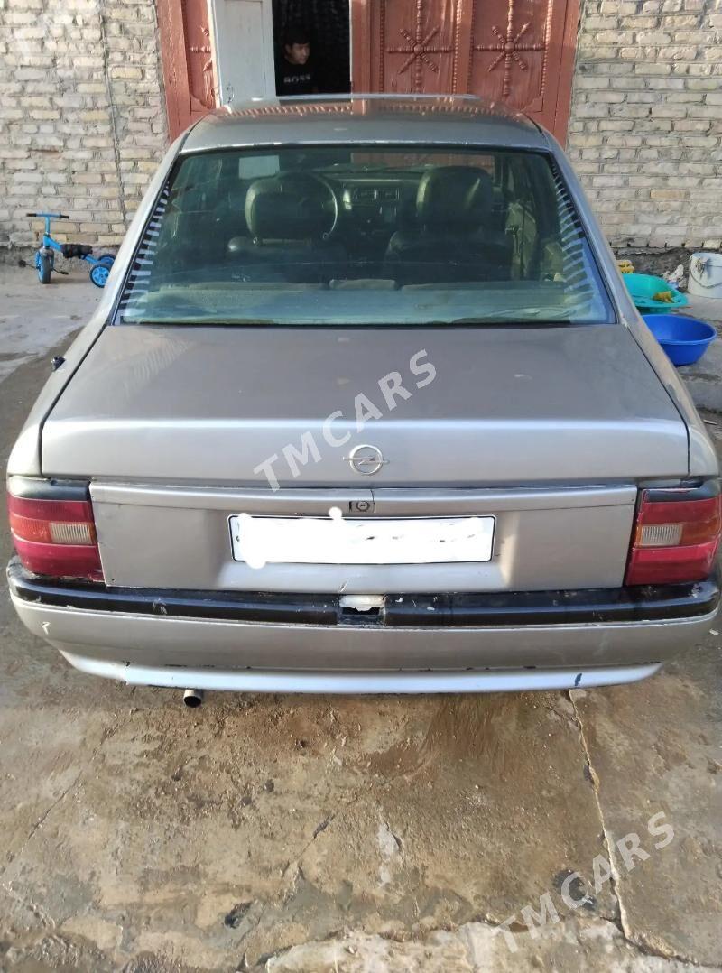 Opel Vectra 1990 - 25 000 TMT - Köneürgenç - img 3