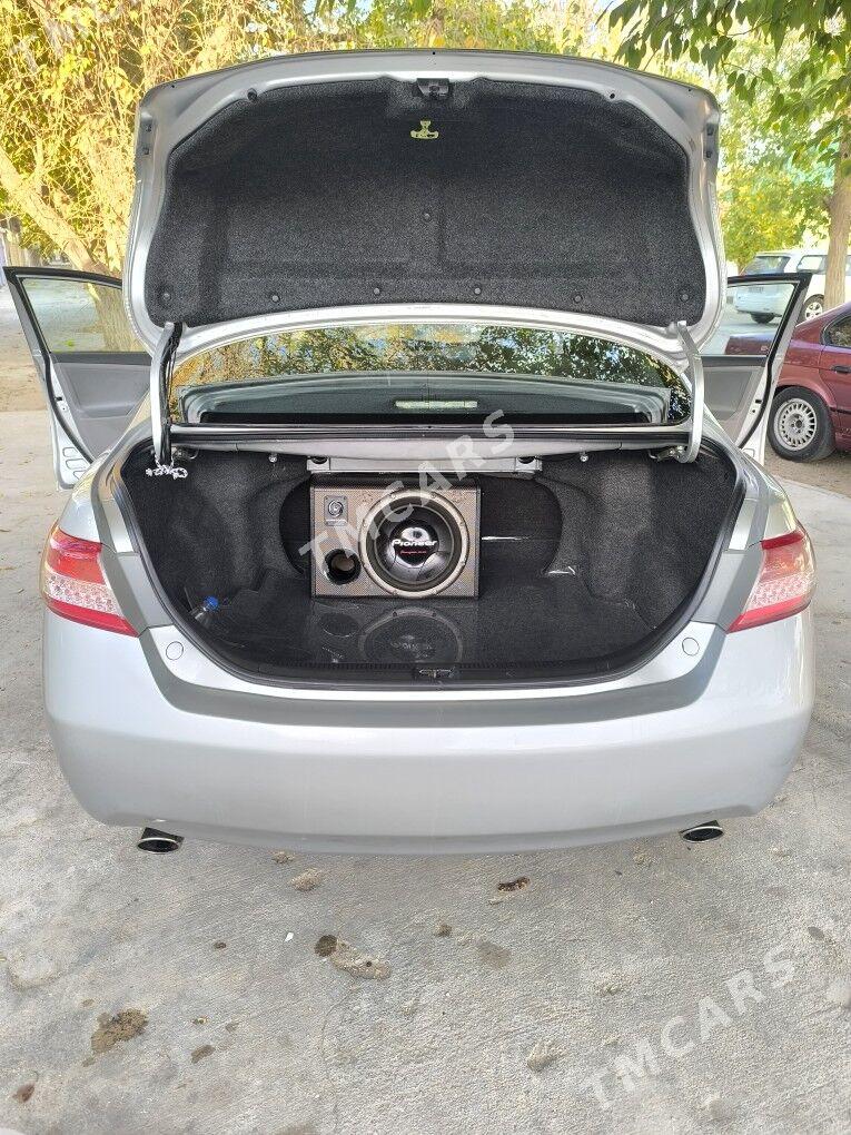 Toyota Camry 2011 - 190 000 TMT - Балканабат - img 2