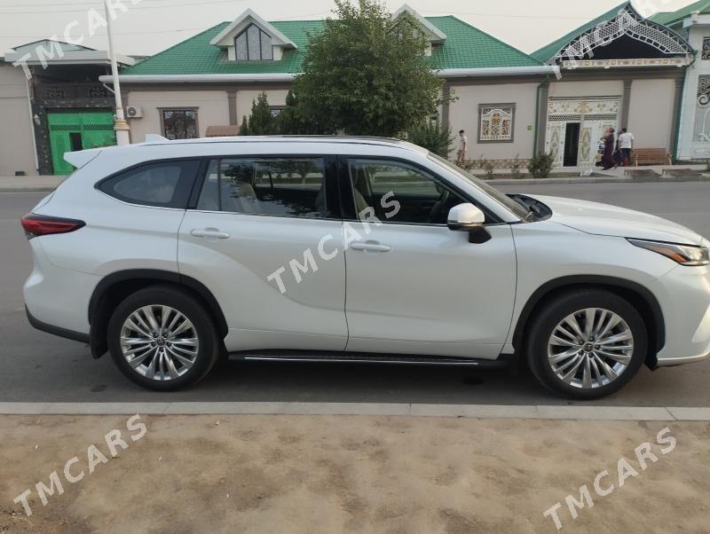 Toyota Highlander 2022 - 620 000 TMT - Aşgabat - img 1