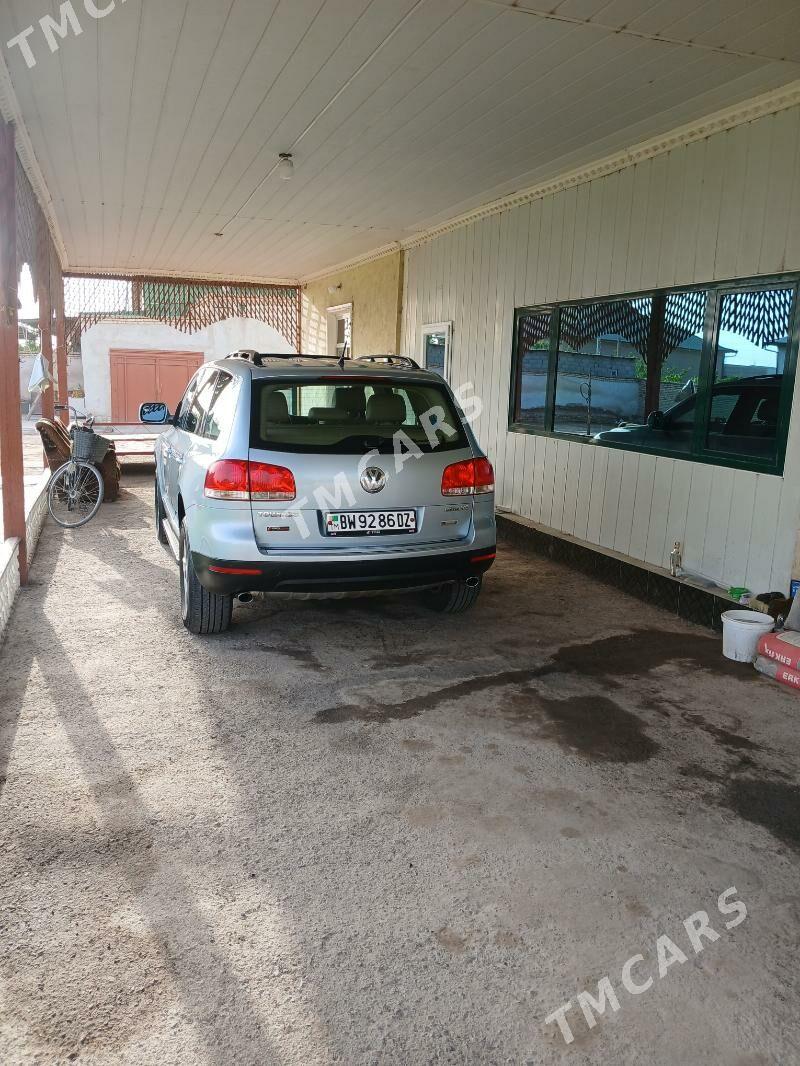 Volkswagen Touareg 2005 - 190 000 TMT - Gurbansoltan Eje - img 5