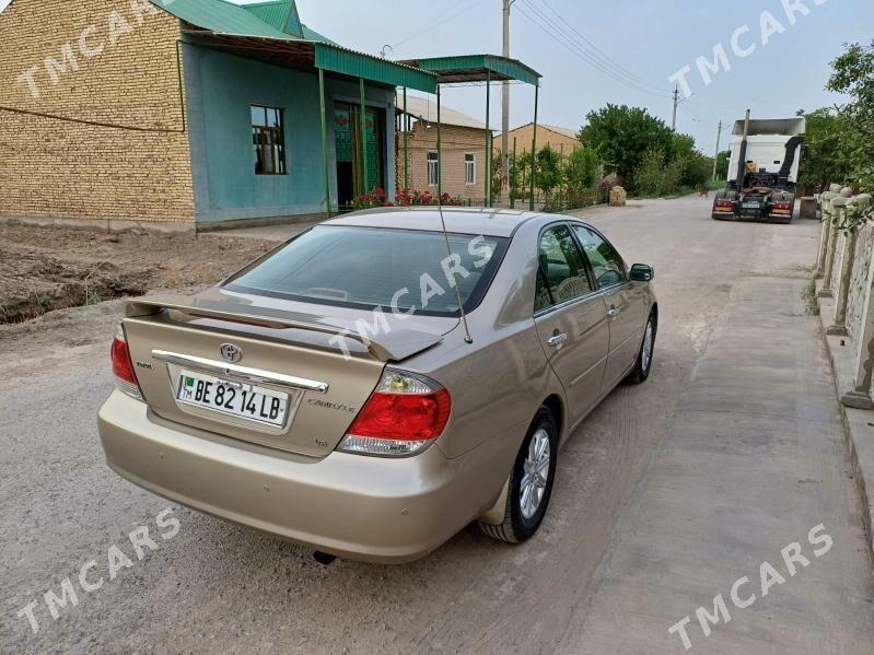 Toyota Camry 2005 - 192 000 TMT - Саят - img 4