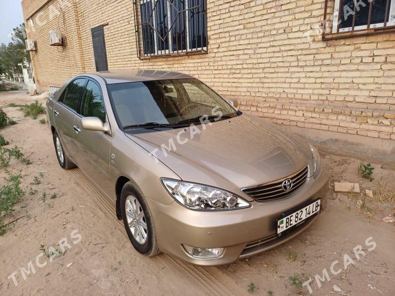 Toyota Camry 2005 - 192 000 TMT - Саят - img 9