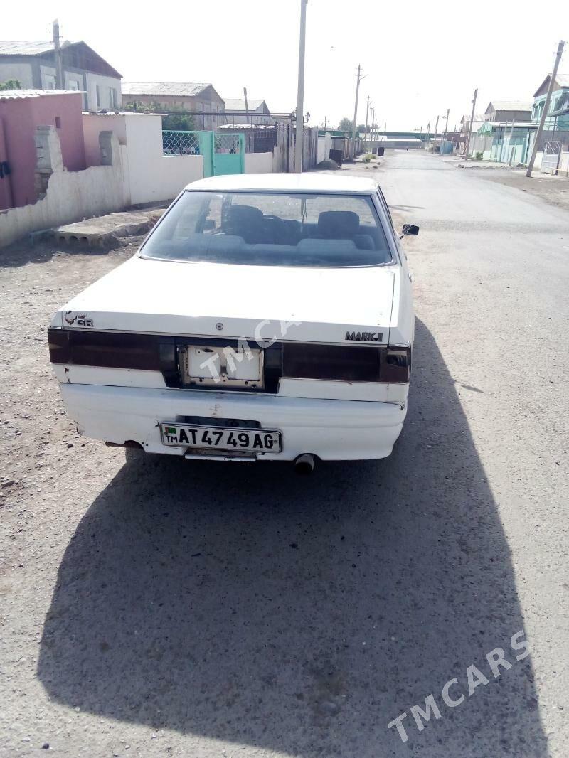 Toyota Mark II 1984 - 10 000 TMT - Яшлык - img 5