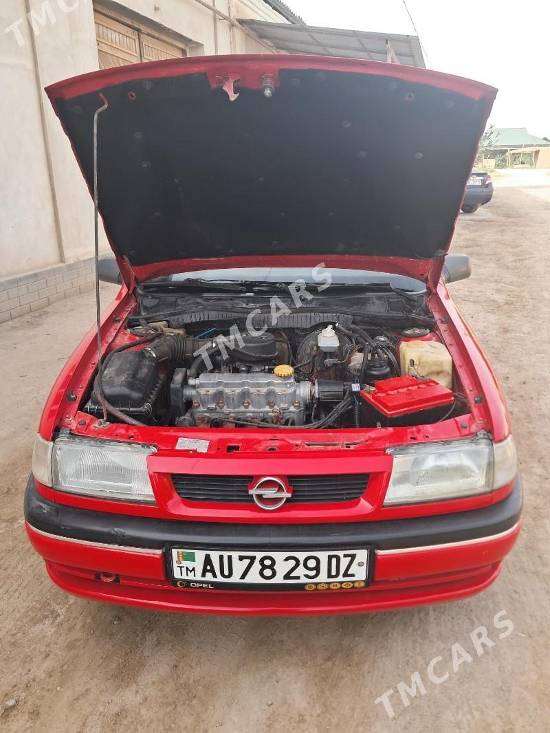 Opel Vectra 1993 - 35 000 TMT - Şabat etr. - img 4