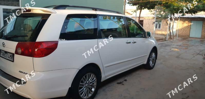 Toyota Sienna 2006 - 200 000 TMT - Огуз хан - img 2