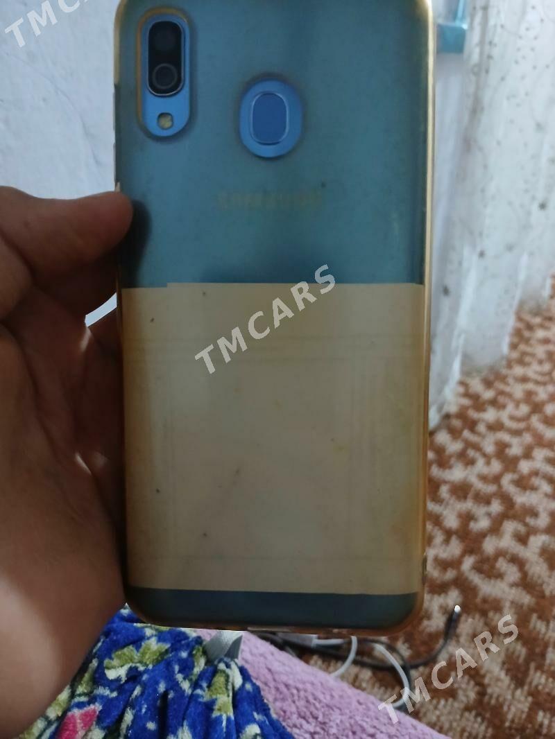 samsung a30 - Чарджоу - img 2