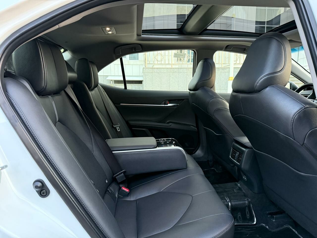 Toyota Camry 2023 - 677 000 TMT - Ашхабад - img 8