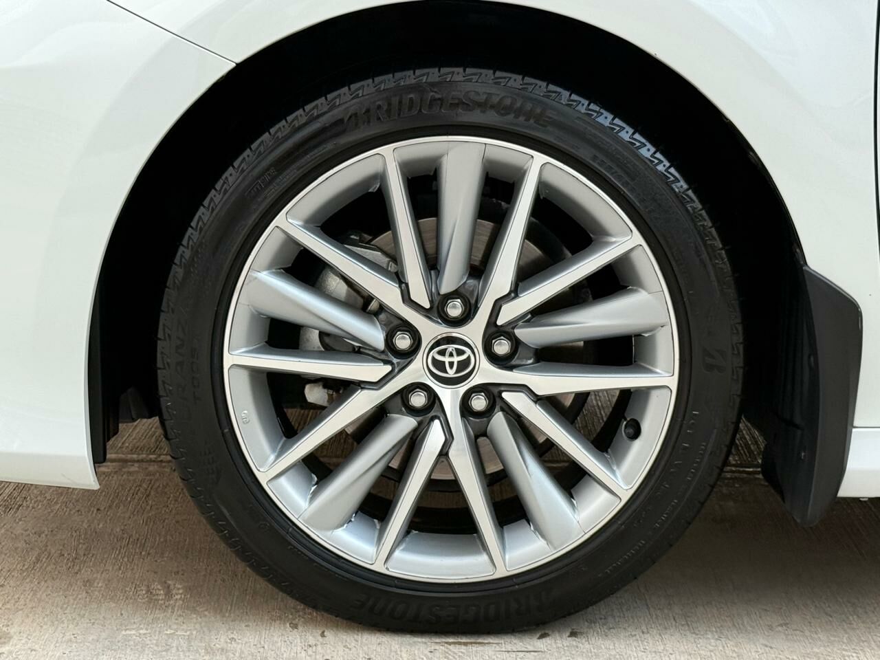 Toyota Camry 2023 - 677 000 TMT - Ашхабад - img 9