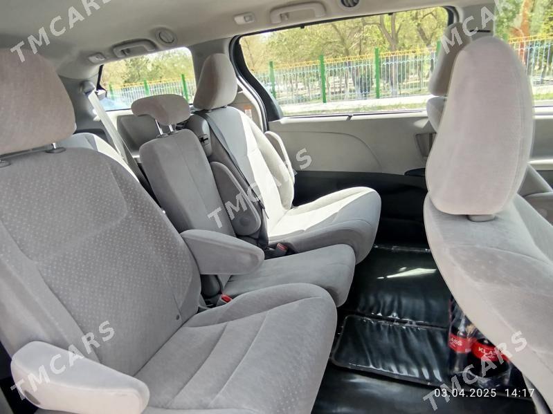 Toyota Sienna 2018 - 325 000 TMT - Мары - img 4