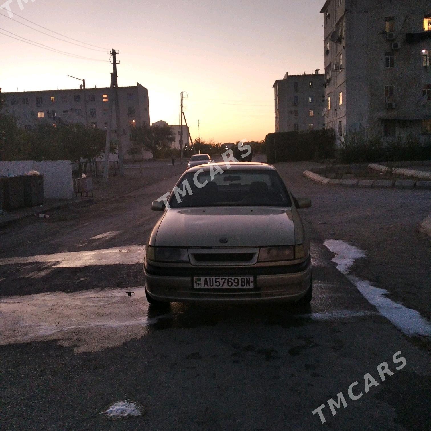 Opel Vectra 1990 - 30 000 TMT - Balkanabat - img 3