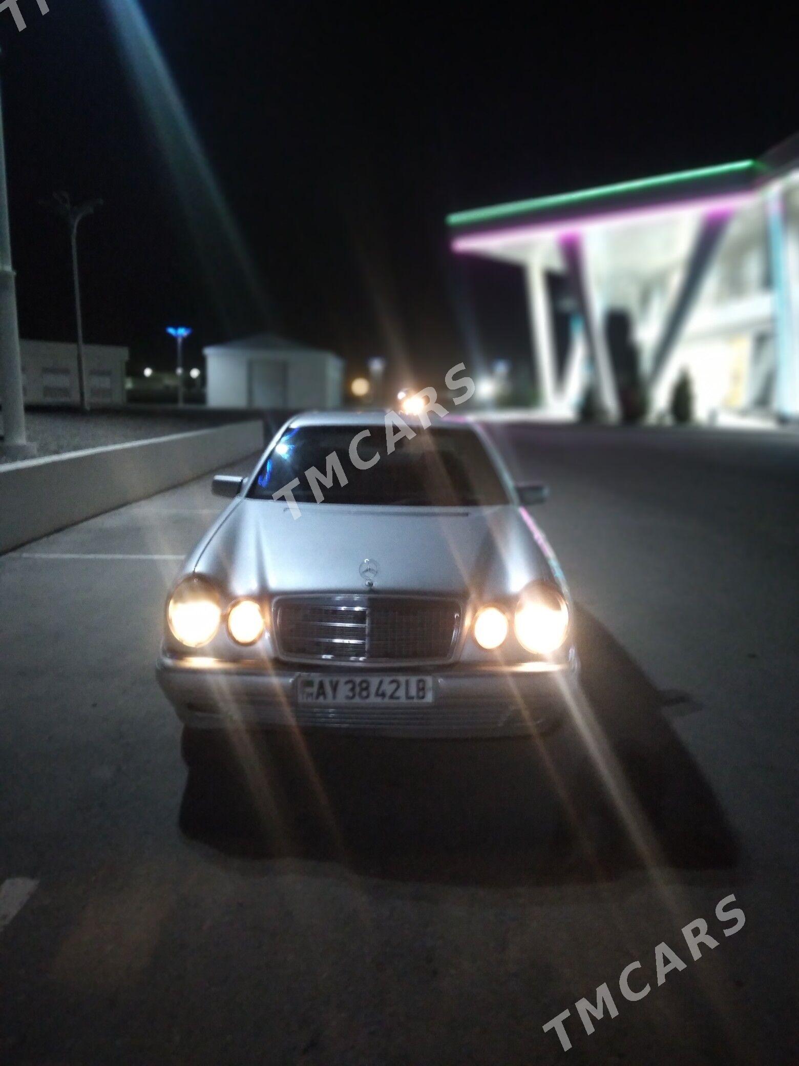 Mercedes-Benz E320 1997 - 80 000 TMT - Türkmenabat - img 5