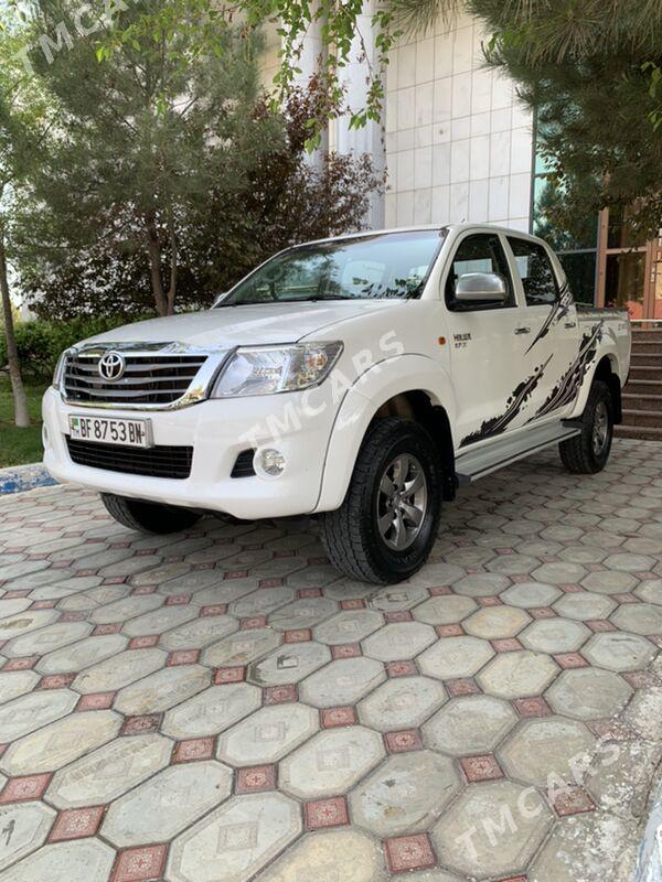 Toyota Hilux 2013 - 325 000 TMT - Türkmenbaşy - img 5