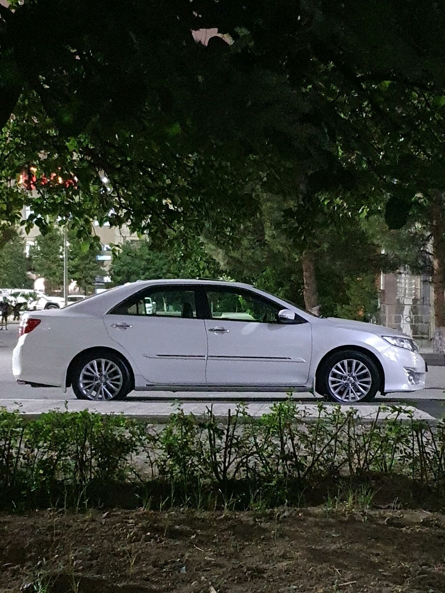 Toyota Camry 2012 - 240 000 TMT - Анев - img 10