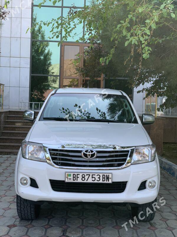 Toyota Hilux 2013 - 325 000 TMT - Türkmenbaşy - img 7