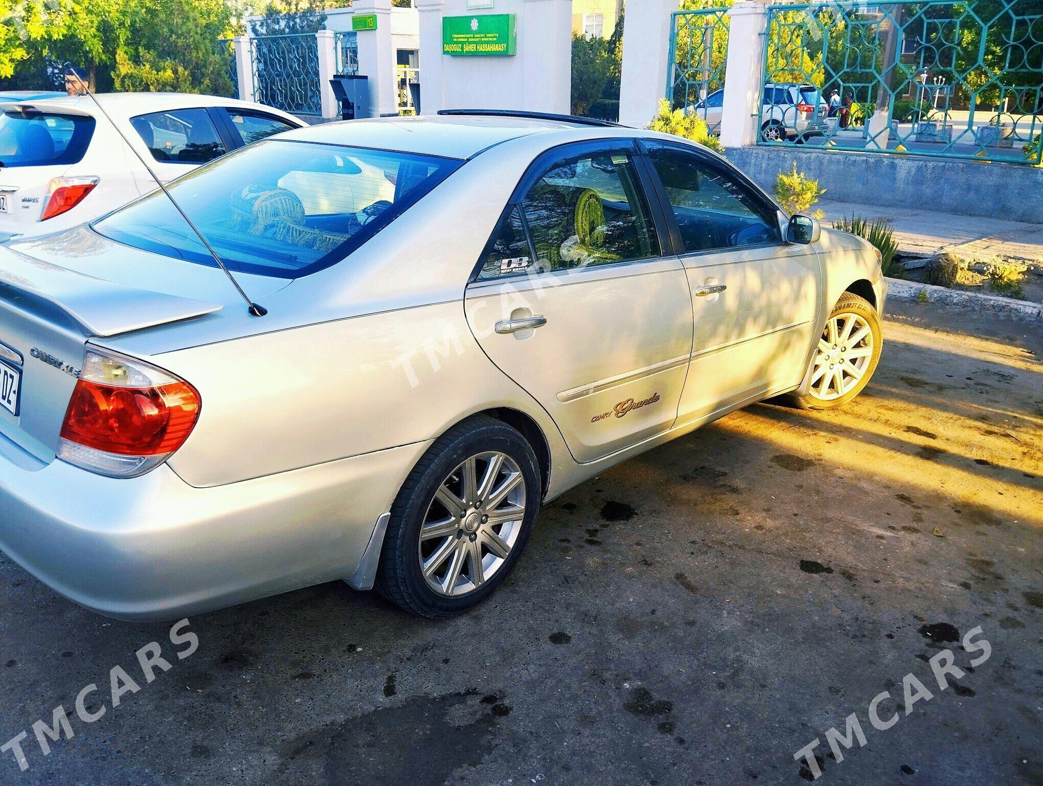 Toyota Camry 2002 - 135 000 TMT - Дашогуз - img 3