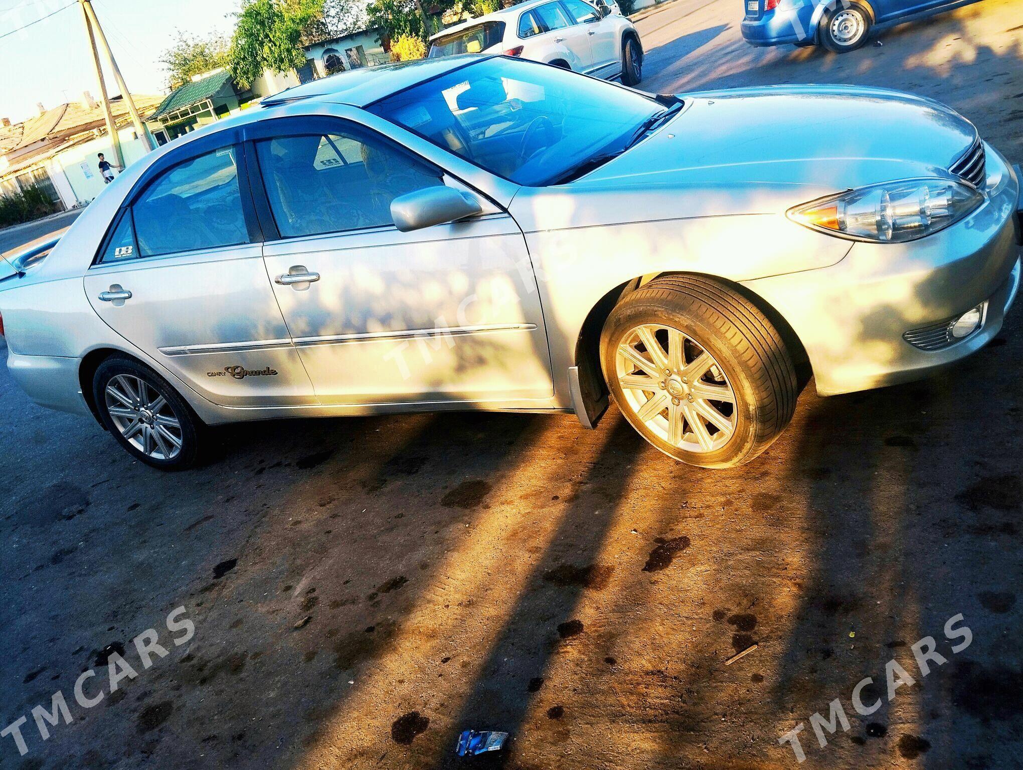 Toyota Camry 2002 - 135 000 TMT - Дашогуз - img 4