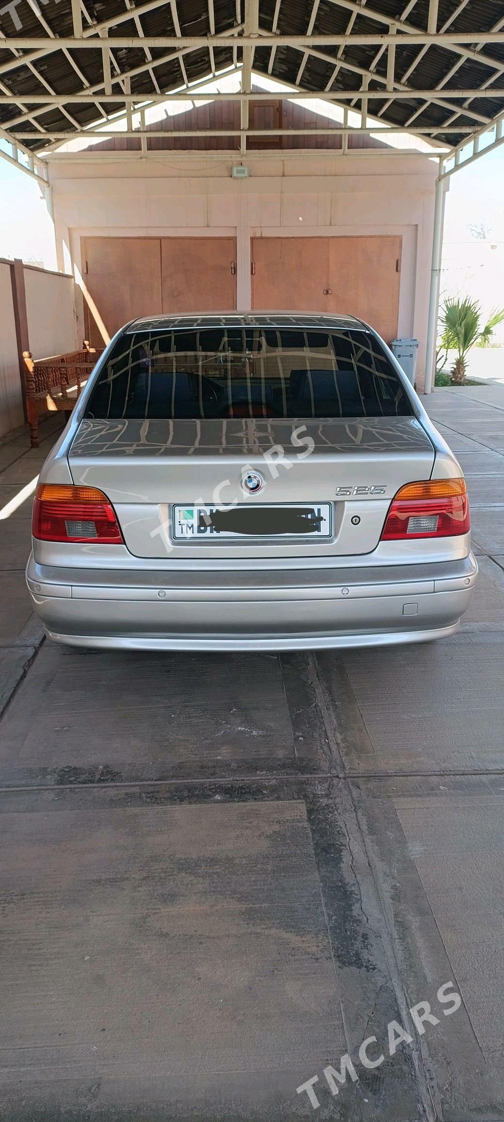 BMW E39 2000 - 120 000 TMT - Балканабат - img 3
