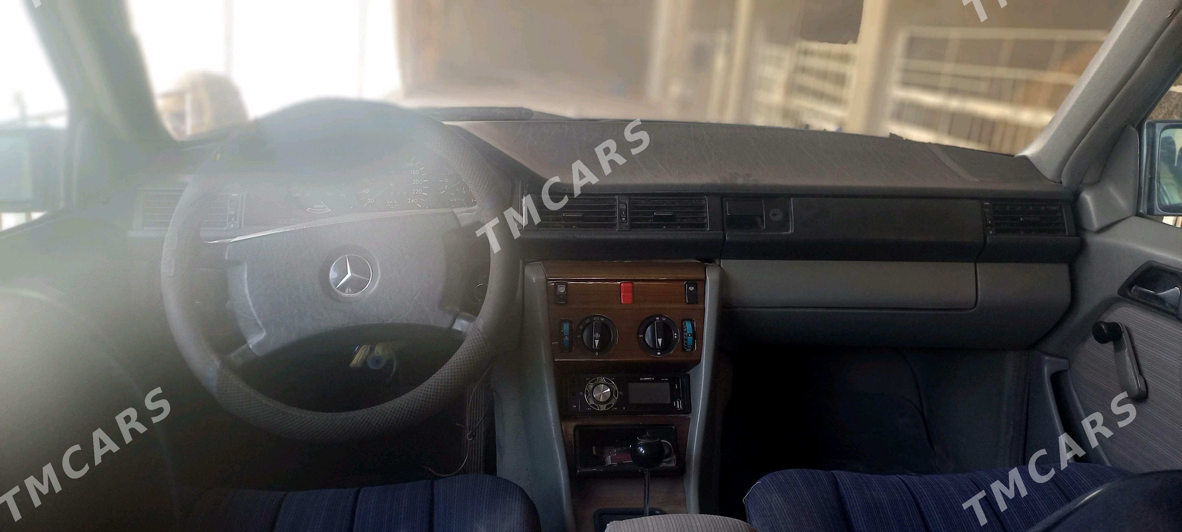 Mercedes-Benz 300E 1989 - 53 000 TMT - Sakarçäge - img 5