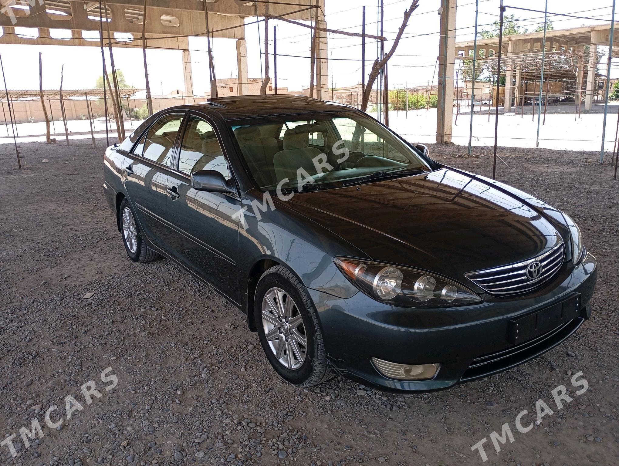 Toyota Camry 2005 - 150 000 TMT - Halaç - img 3