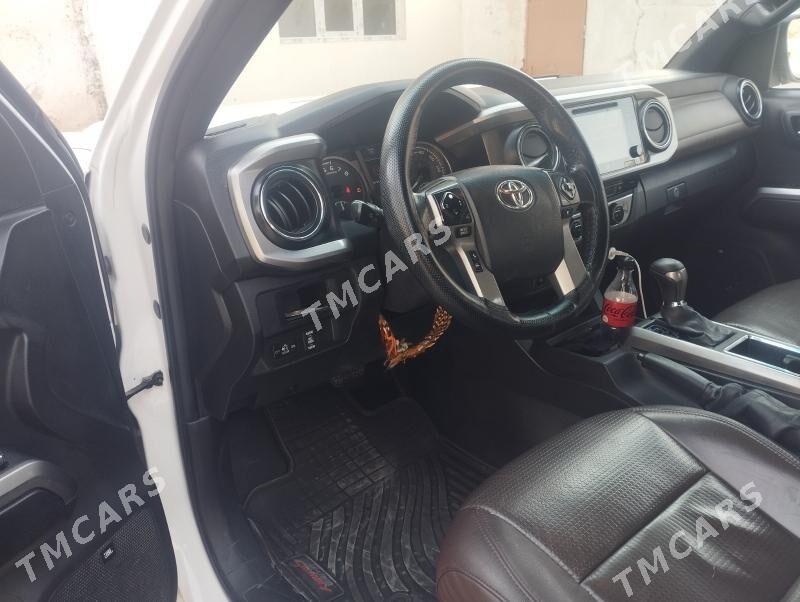 Toyota Tacoma 2016 - 350 000 TMT - Балканабат - img 3