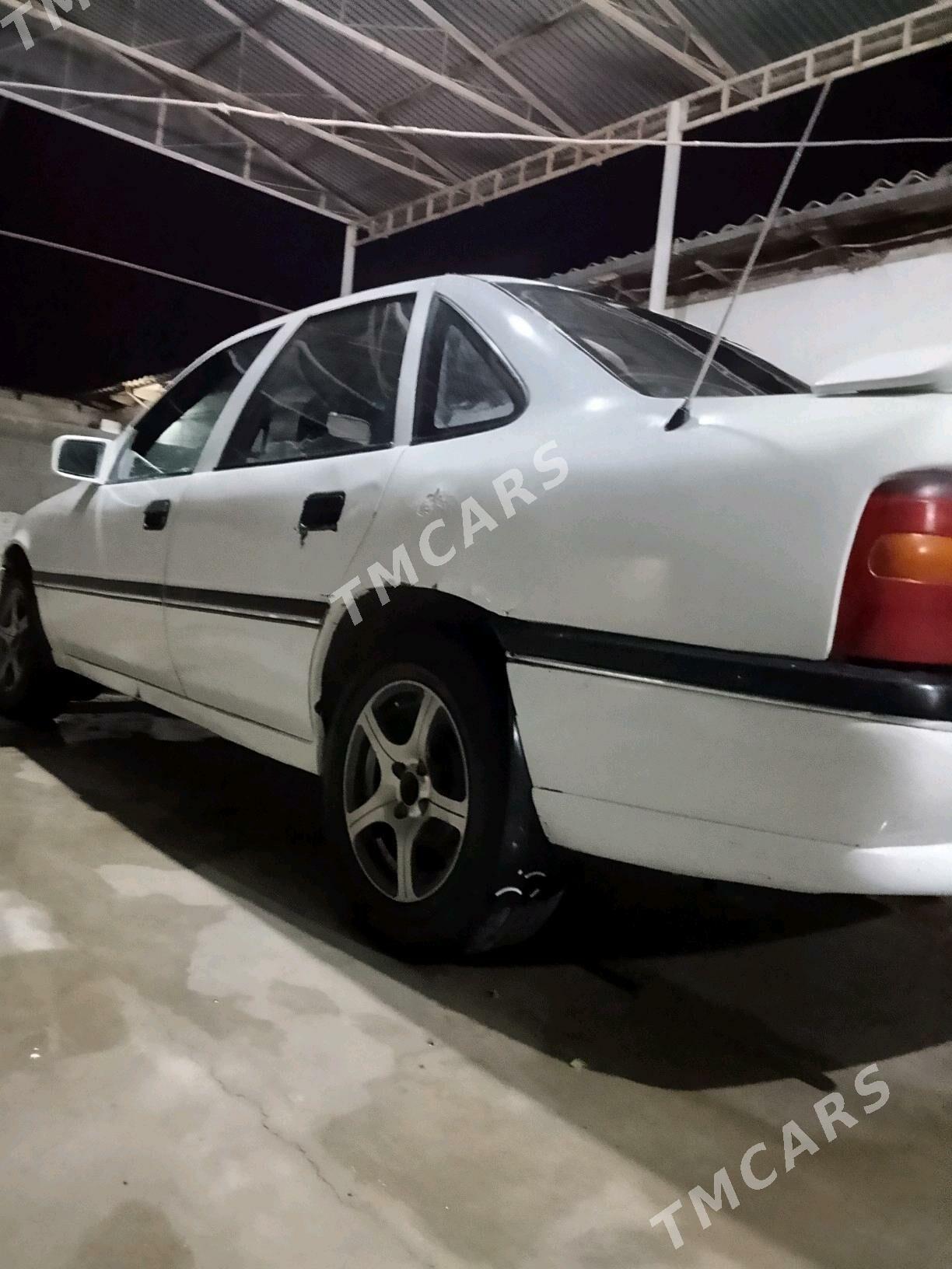 Opel Vectra 1991 - 23 000 TMT - Bäherden - img 4