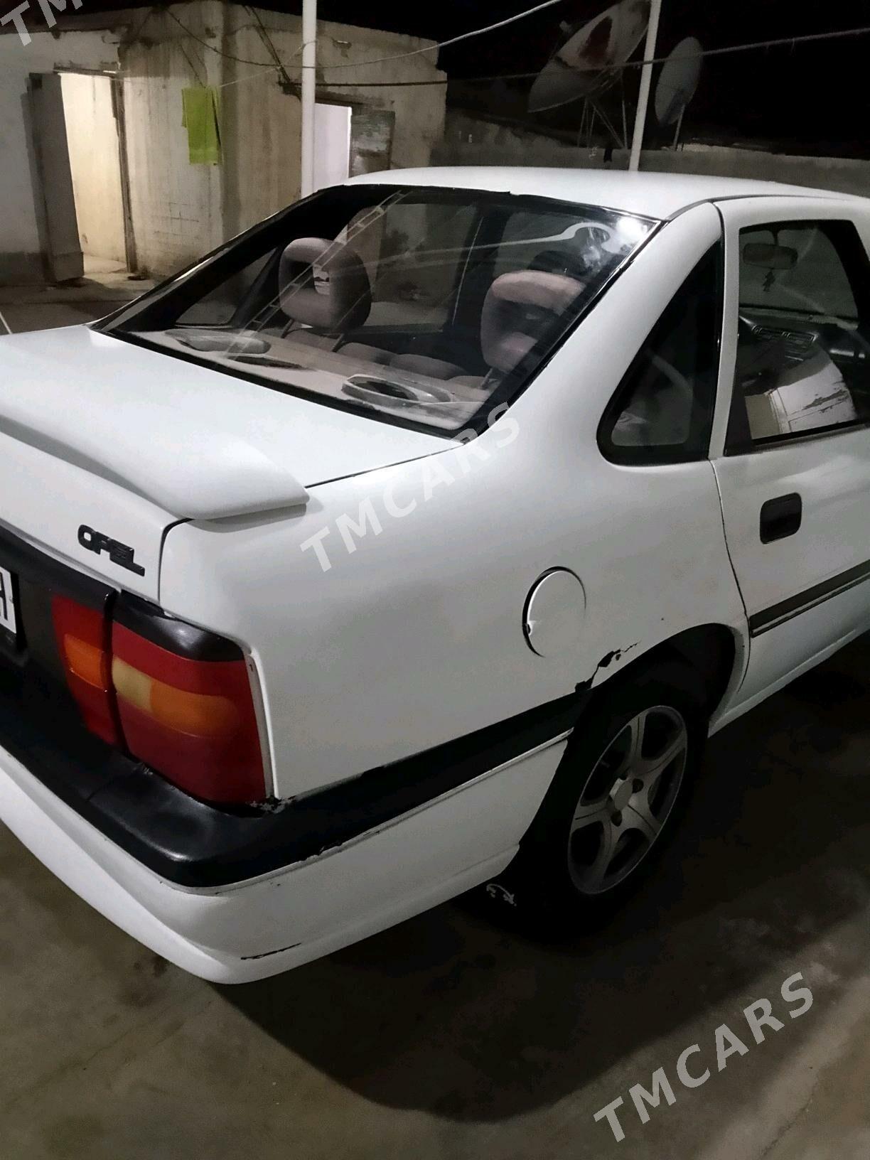 Opel Vectra 1991 - 23 000 TMT - Bäherden - img 2