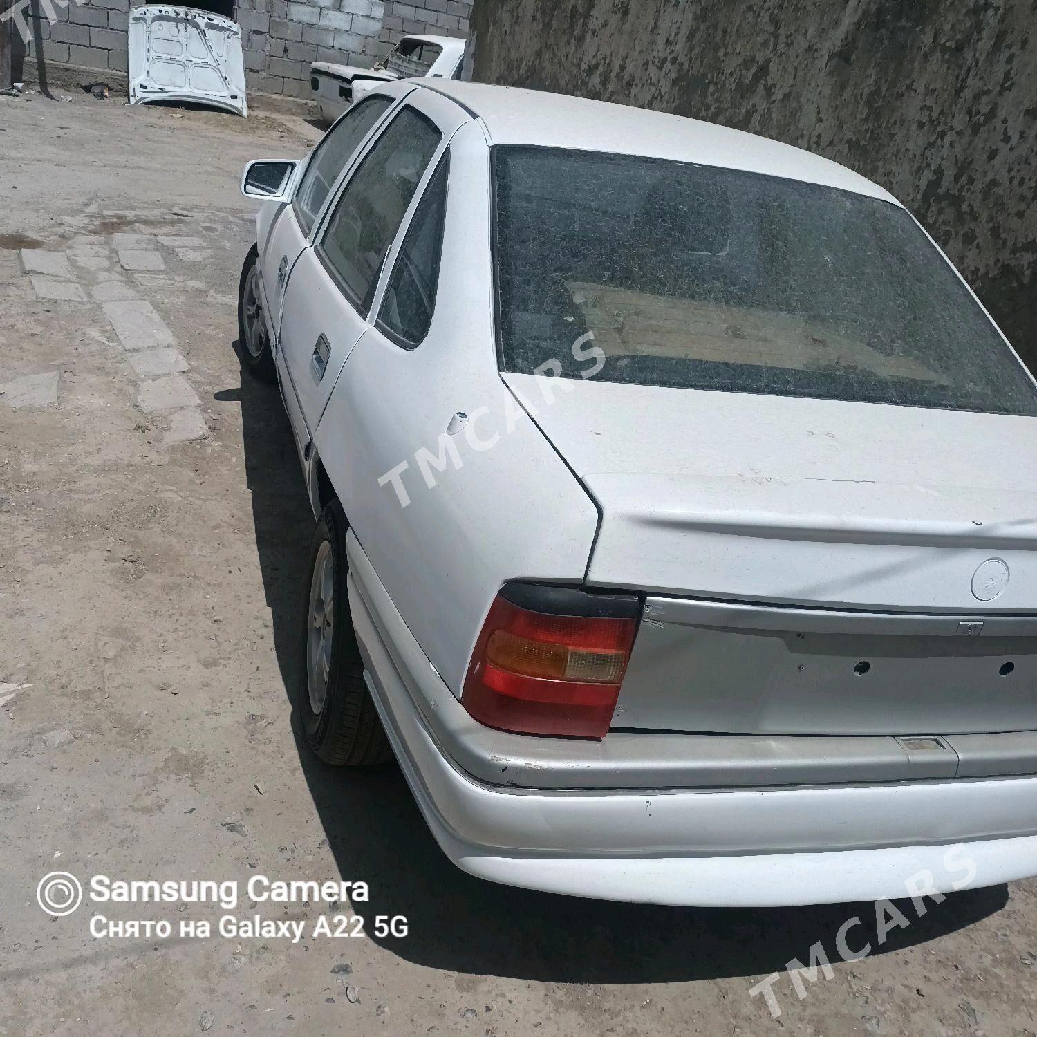 Opel Vectra 1994 - 25 000 TMT - Bäherden - img 6