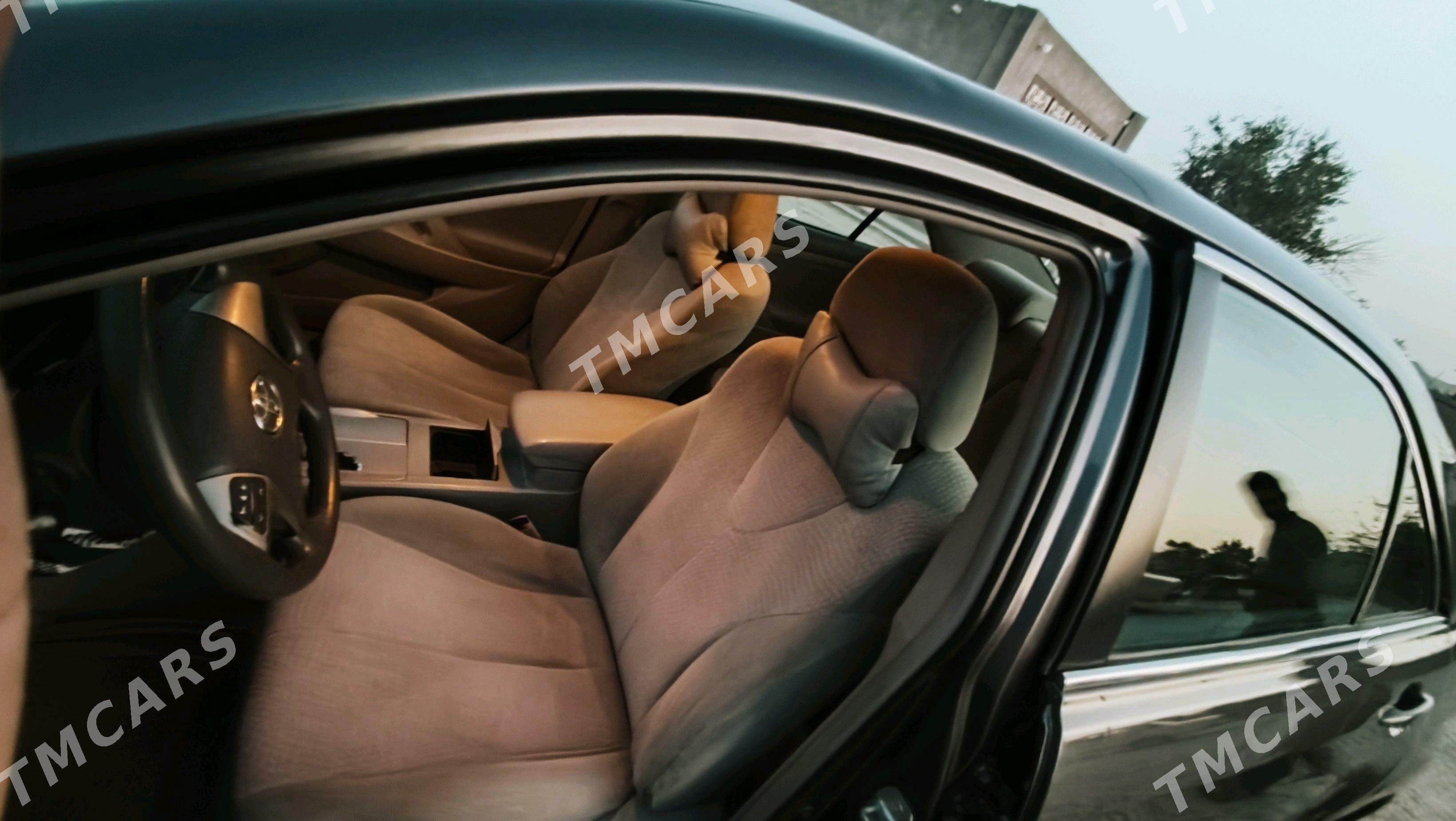 Toyota Camry 2010 - 179 000 TMT - Векильбазар - img 2