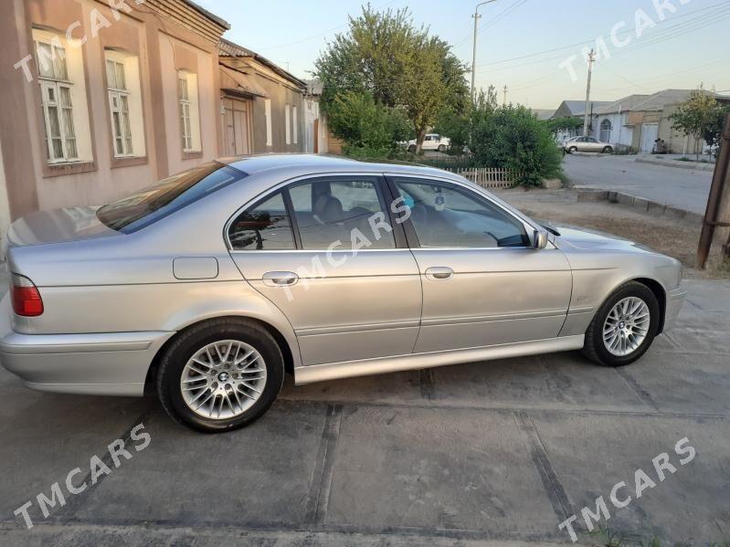 BMW 530 2002 - 135 000 TMT - Baýramaly - img 9