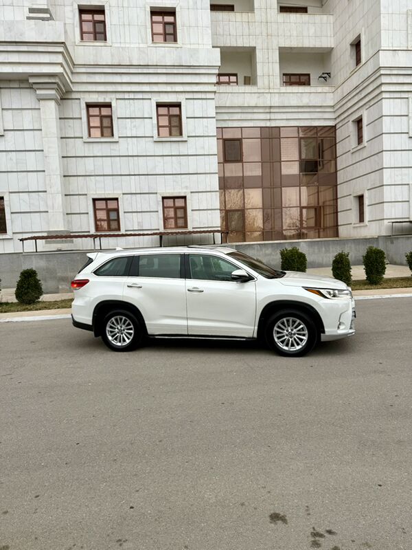 Toyota Highlander 2018 - 395 000 TMT - Aşgabat - img 7