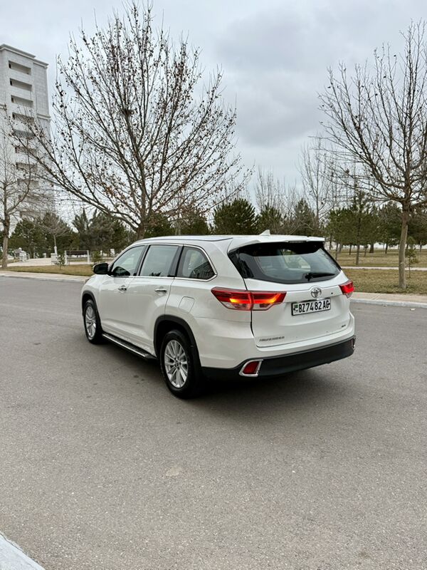 Toyota Highlander 2018 - 395 000 TMT - Aşgabat - img 6