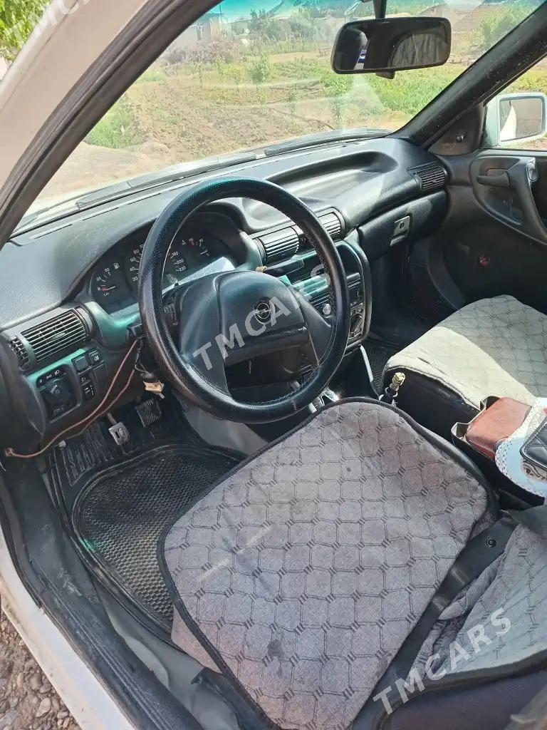 Opel Astra 1998 - 30 000 TMT - Ак-Бугдайский этрап - img 2