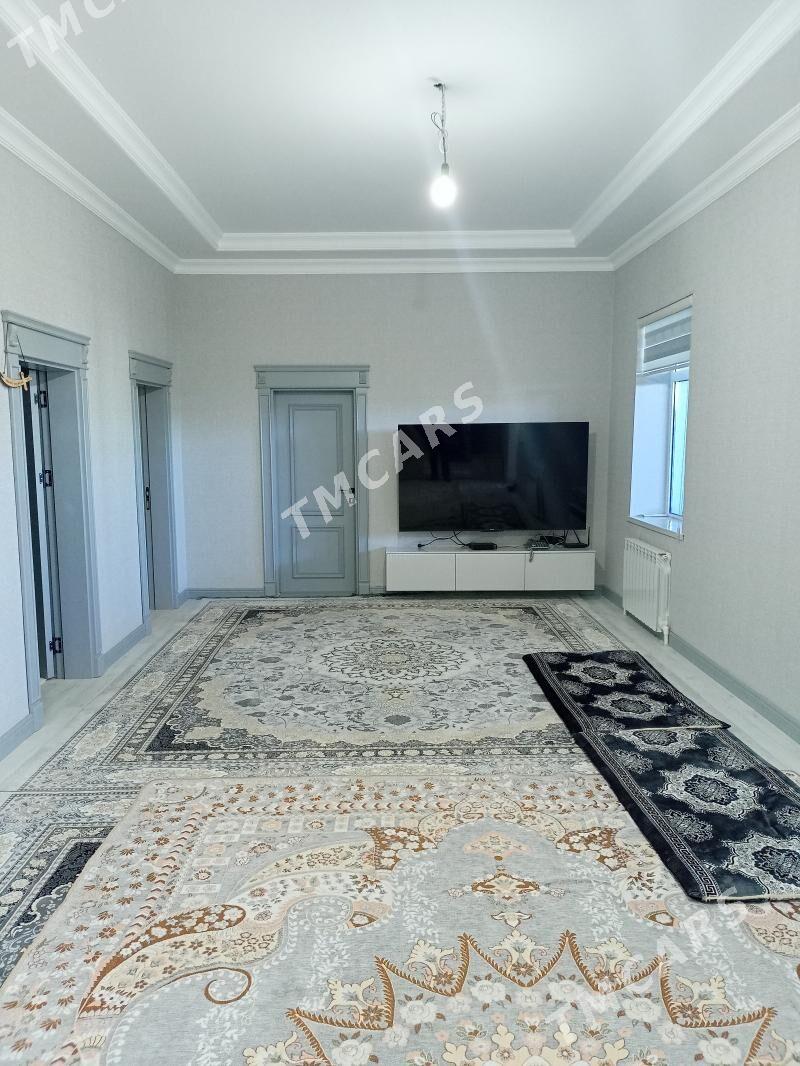 ДОМ ЧОГОНЛЫ 5-КОМ 180М2 - Aşgabat - img 2