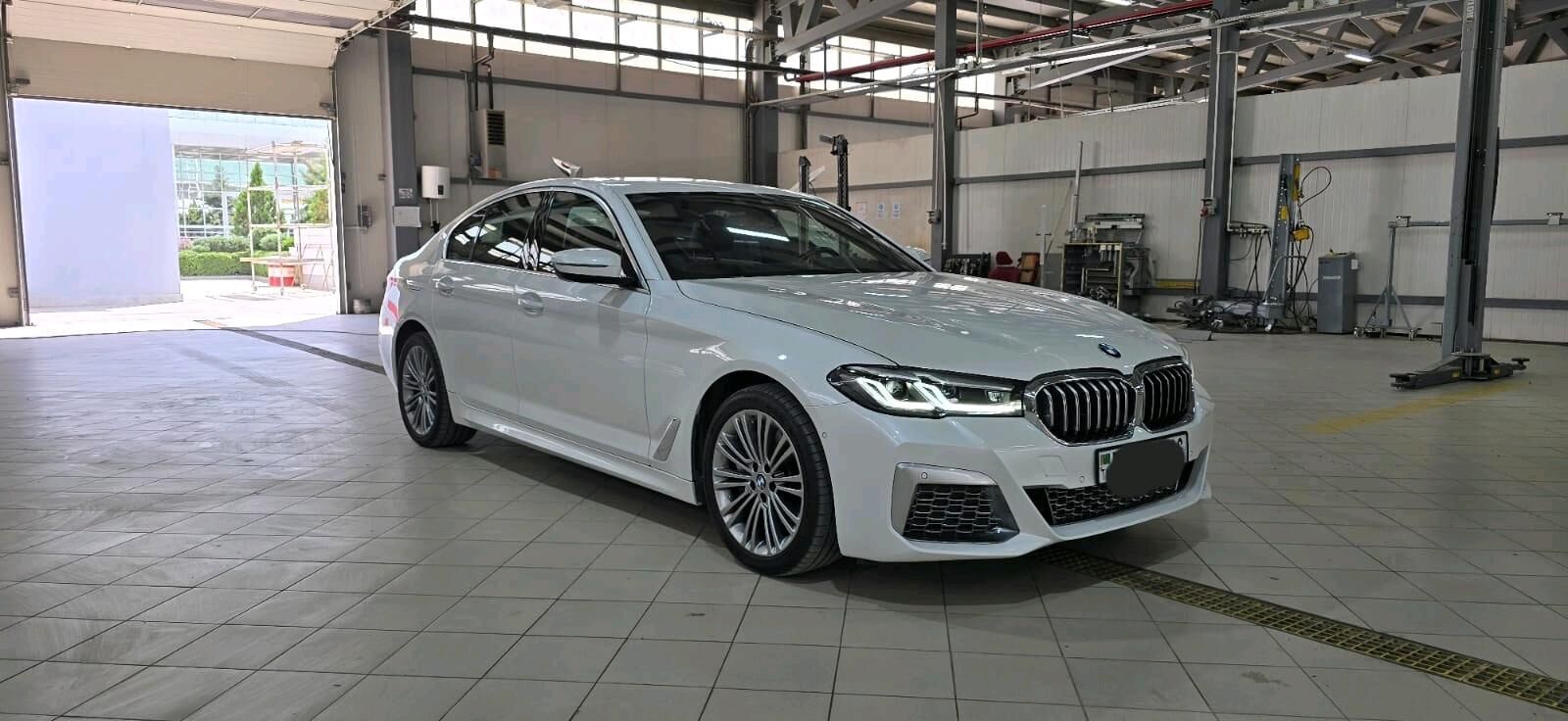 BMW 540 2020 - 900 000 TMT - ул. Подвойского (Битарап Туркменистан шаёлы) - img 3