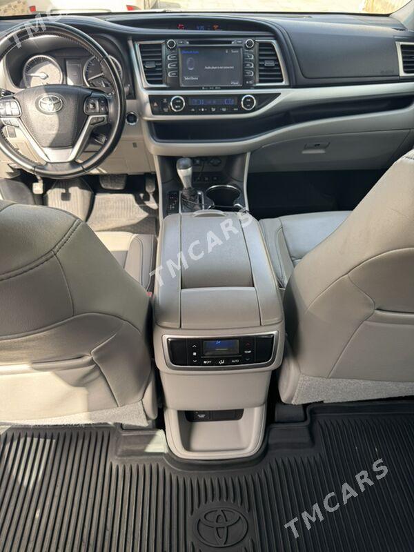 Toyota Highlander 2018 - 390 000 TMT - Мары - img 7