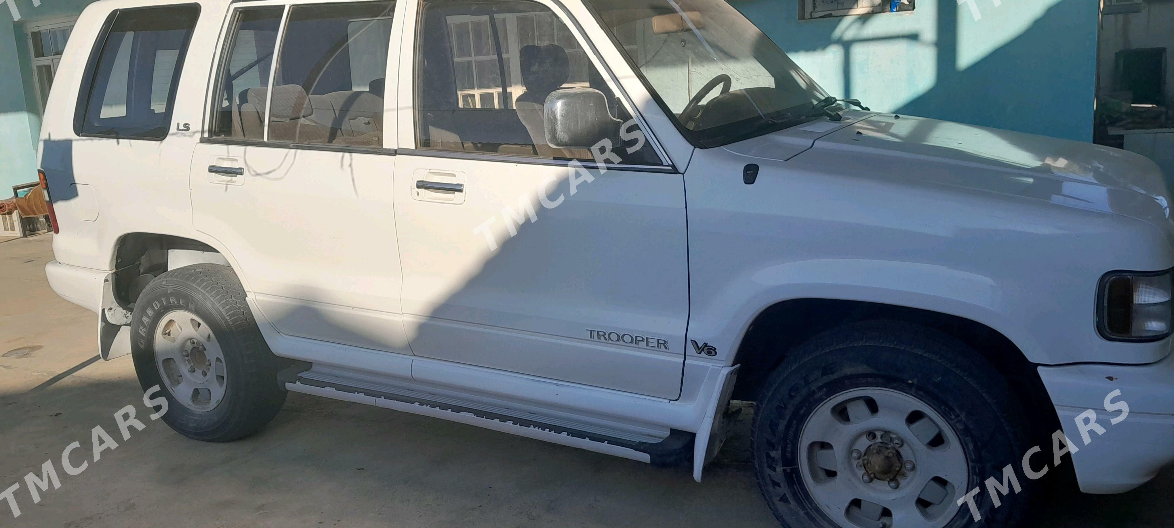 Isuzu Trooper 1997 - 30 000 TMT - Теджен - img 4