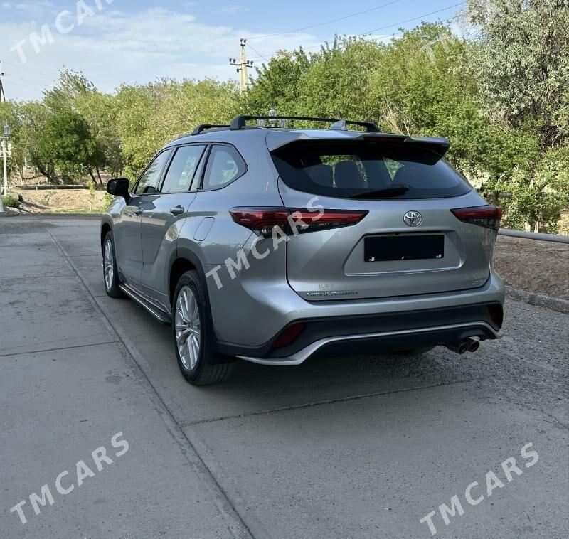 Toyota Highlander 2021 - 500 000 TMT - Дашогуз - img 4