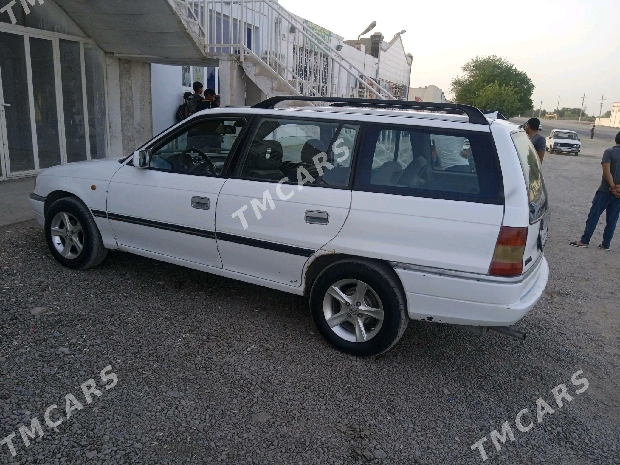 Opel Astra 1994 - 33 000 TMT - Tejen - img 5