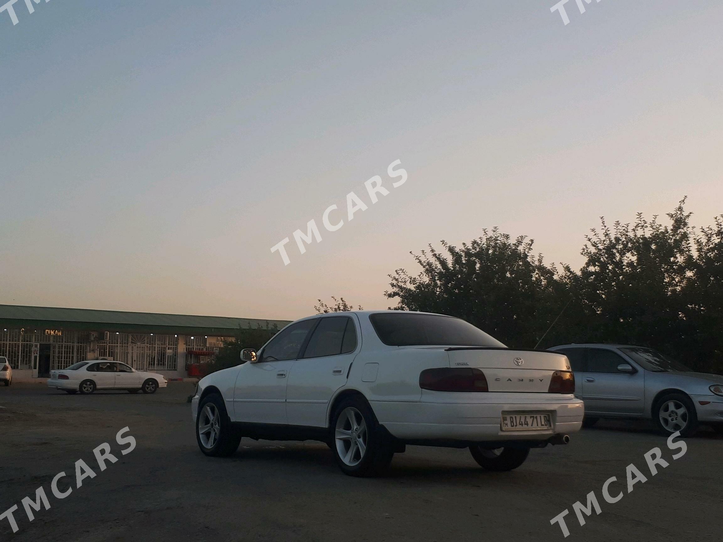 Toyota Camry 1995 - 80 000 TMT - Чарджоу - img 2