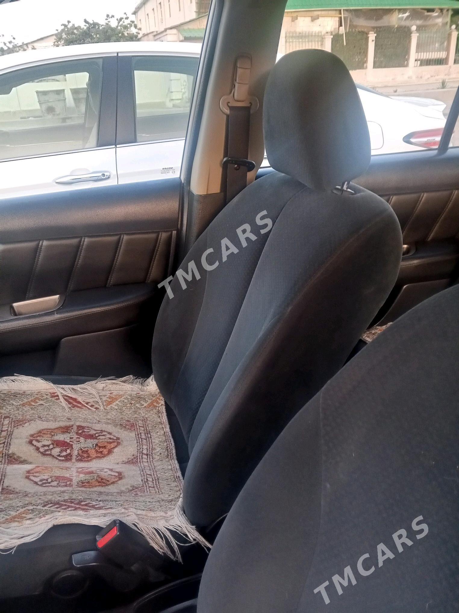 Nissan Versa 2010 - 140 000 TMT - Бузмеин - img 5