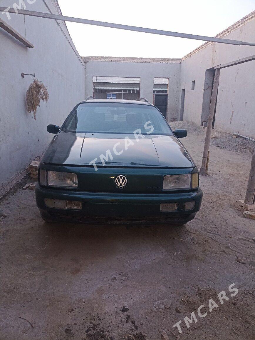 Volkswagen Passat 1993 - 18 000 TMT - Daşoguz - img 2