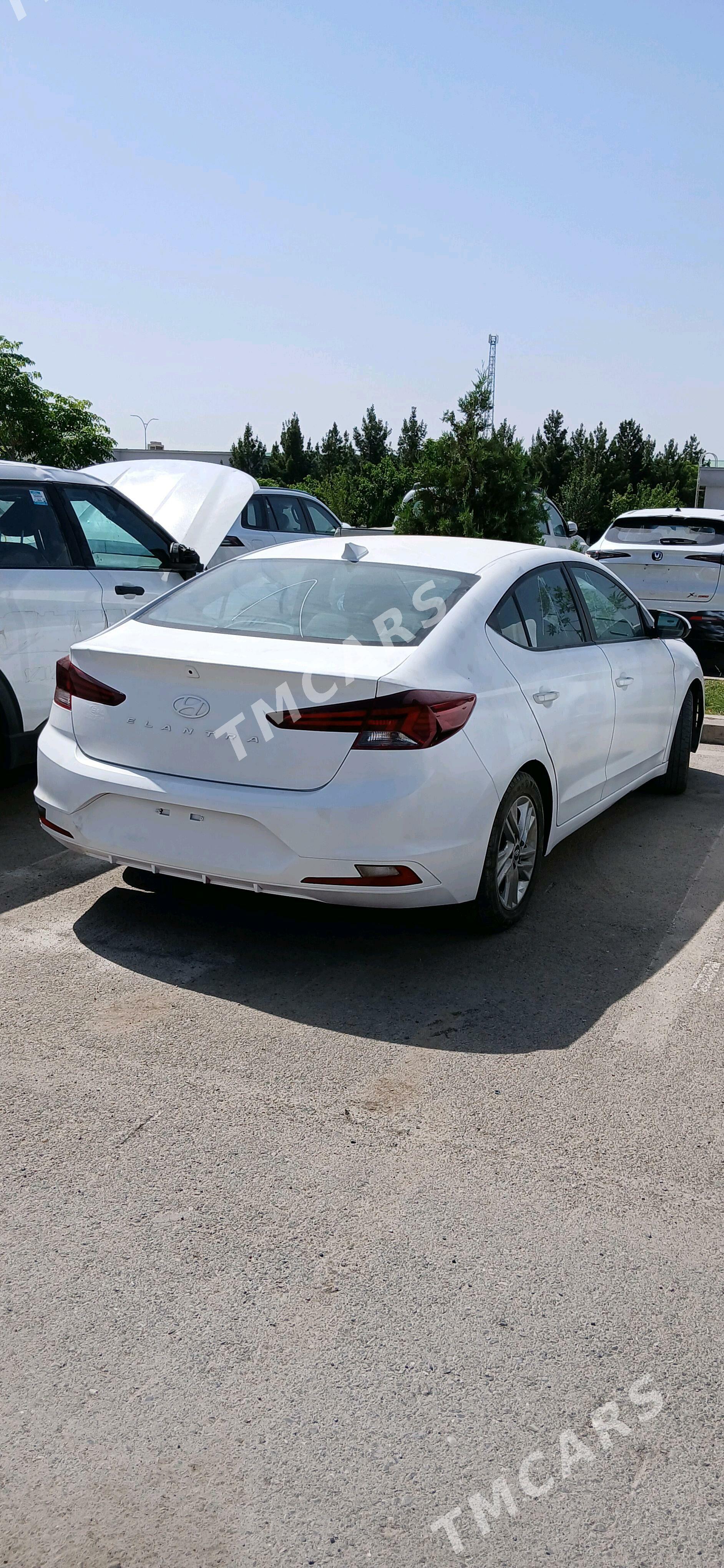 Hyundai Elantra 2020 - 182 000 TMT - Büzmeýin - img 3