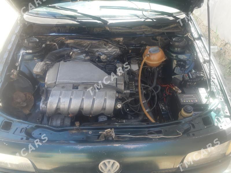 Volkswagen Passat 1993 - 18 000 TMT - Daşoguz - img 9