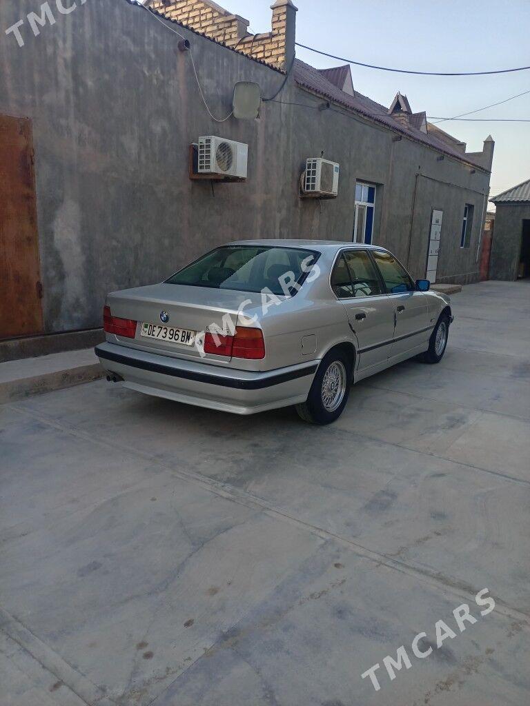 BMW 525 1995 - 65 000 TMT - Гумдаг - img 3