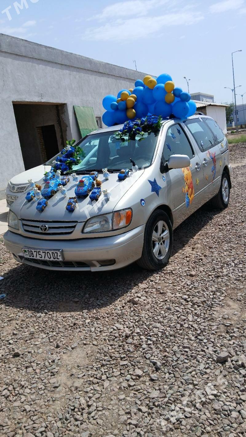 Toyota Sienna 2001 - 145 000 TMT - Акдепе - img 4