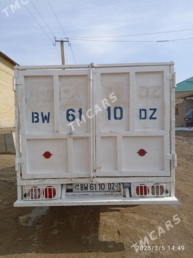 Kia Bongo 2009 - 145 000 TMT - Gurbansoltan Eje - img 2