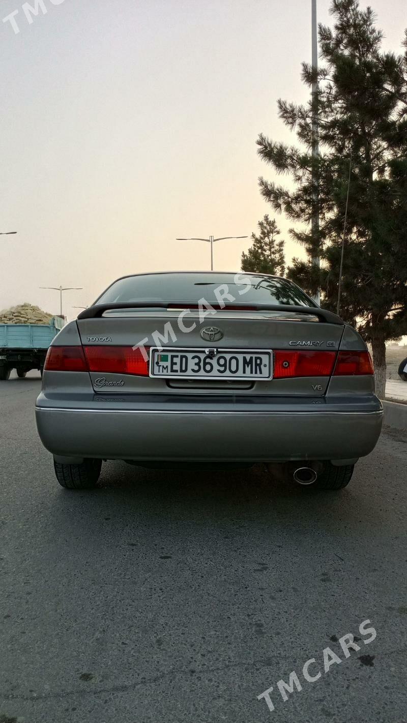 Toyota Camry 2001 - 130 000 TMT - Baýramaly - img 4
