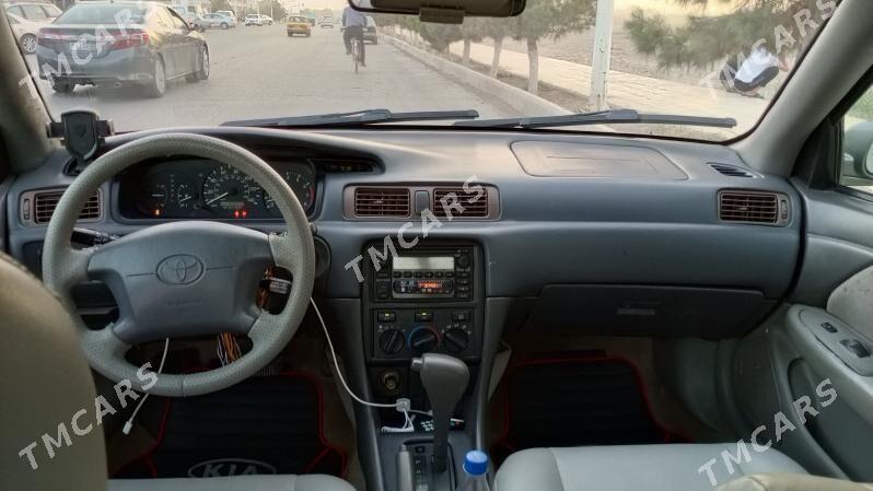 Toyota Camry 2001 - 130 000 TMT - Baýramaly - img 3